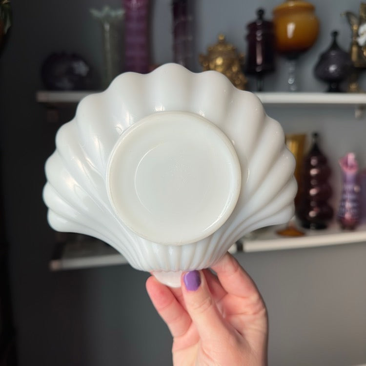 Vintage Anchor Hocking Milk Glass Shell Trinket Dish